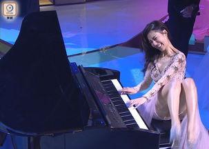 会弹钢琴的女明星,揭秘会弹钢琴的女明星风采