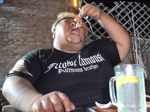 网红胖猴仔父母照片,揭秘网红家庭背后的温馨故事