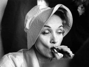 好莱坞男明星抽烟,探寻男明星们的吸烟情缘