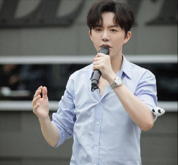 娱乐圈两个人吃瓜事件