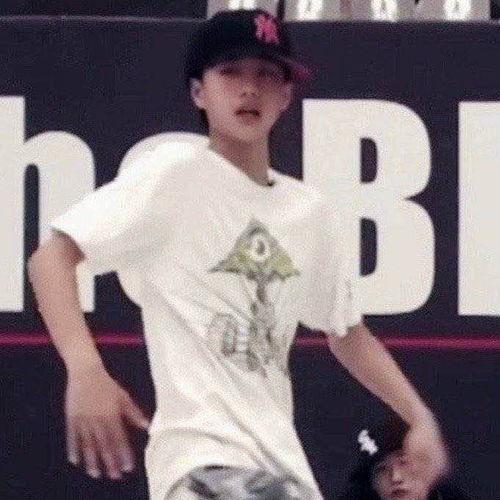 娱乐圈吃瓜博肖头像是谁